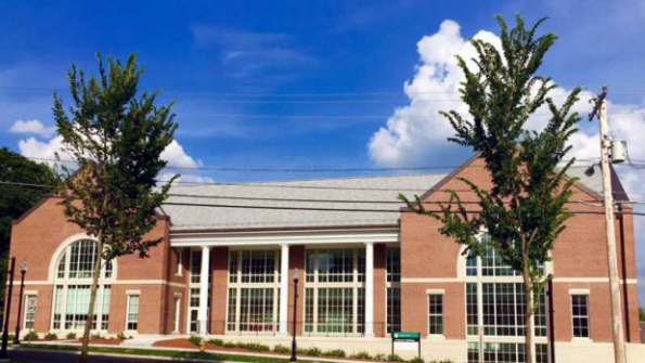 Nichols College opened its new academic building in 2015