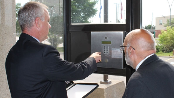 Access control can be an important component for monitoring staff and visitors in education institutions