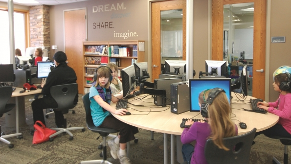 Deephaven Elementary School Media Center Minnetonka Public Schools MN