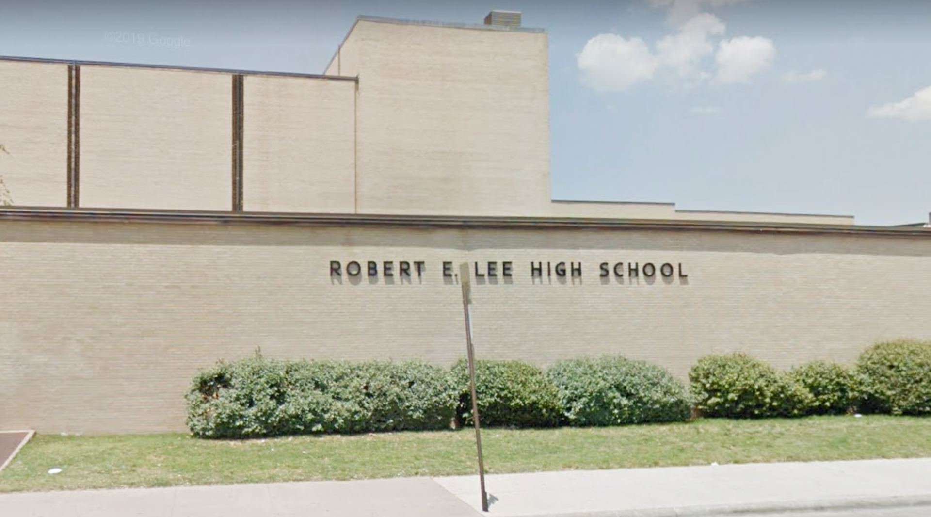 MIdland (Texas) board removes the name Robert E. Lee from high school