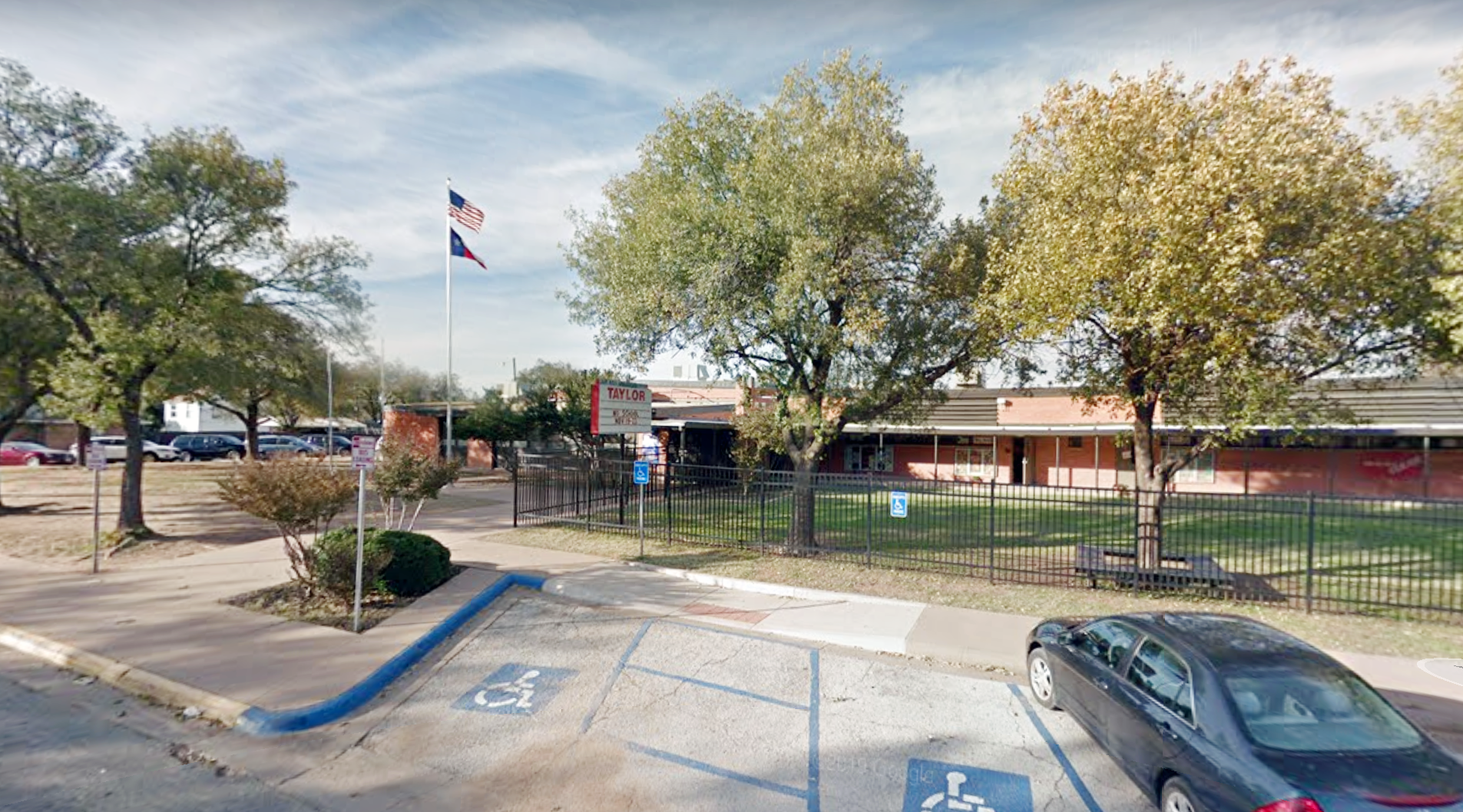 Abilene (Texas) district will sell elementary to local university