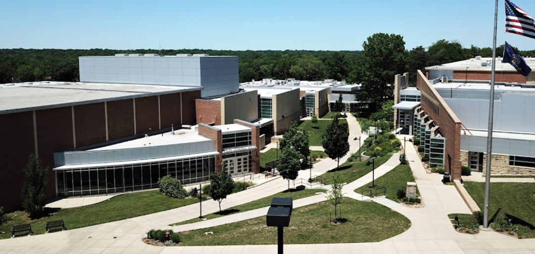 Shawnee Mission High School 61f96b8028a1c