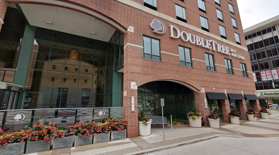 Double Tree By Hilton 62a21db4cf670