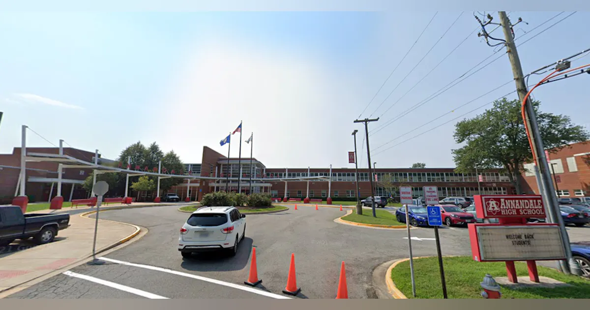 Fairfax County (Va.) school board approves rooftop solar panels for