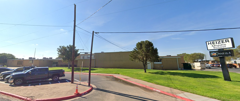 Heizer Middle School 637d064ed324a