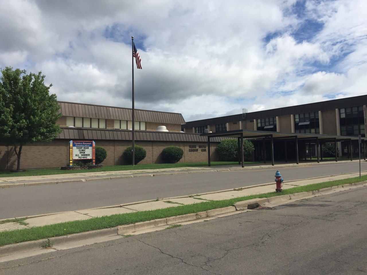 Theodore Roosevelt Elementary School 6384d8a94c67d