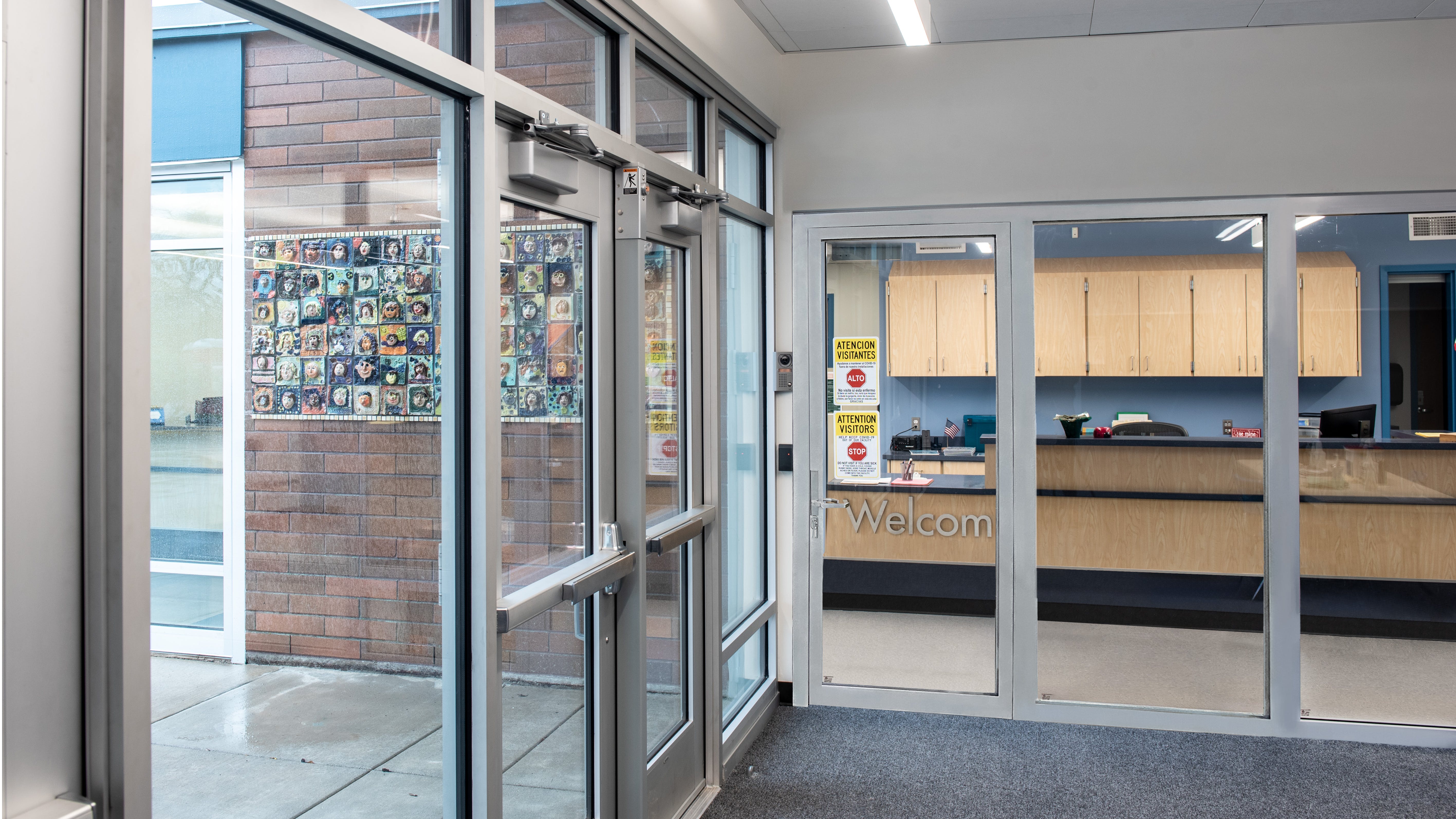 Multifunctional, fire-rated glass provides code-compliant defense against fire while helping schools design secure entry vestibules.