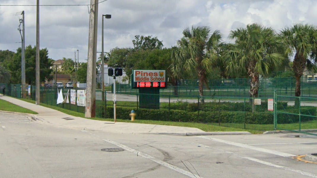 65c3cbba245812001ea3bcb7 Pines Middle