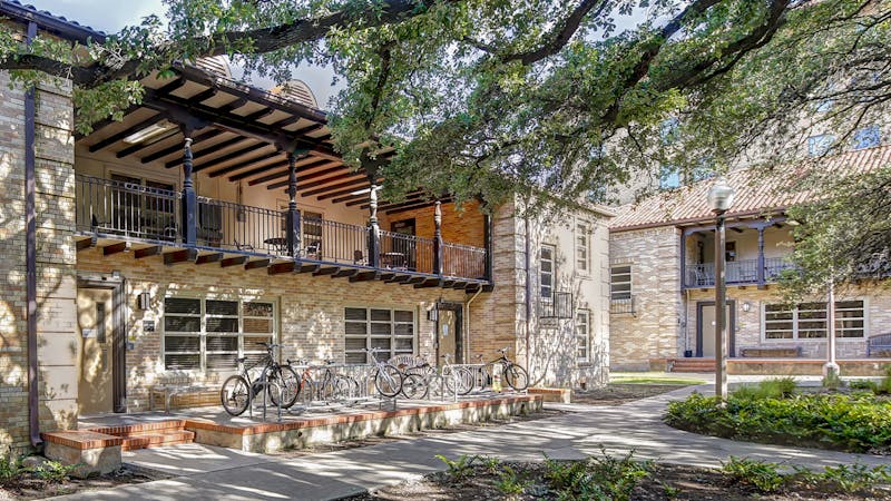 The Whitis Court residence hall at the University of Texas would be torn down to make room for a 1,000-bed housing complex.