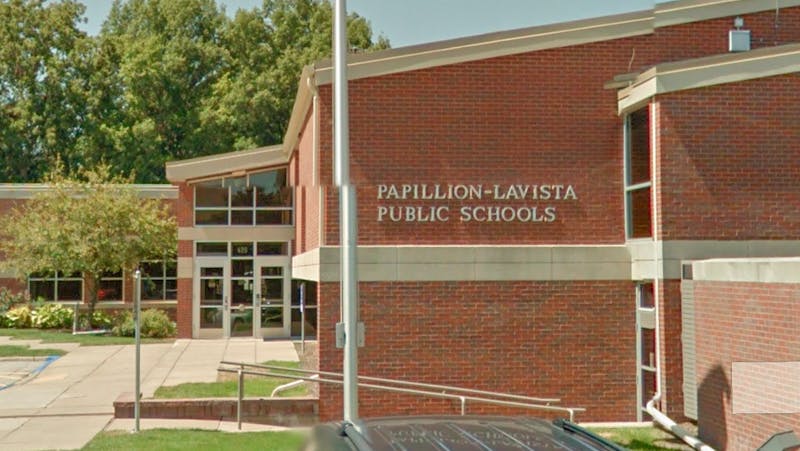 665a34648dc37f706d3bf48b Papillion Lavista