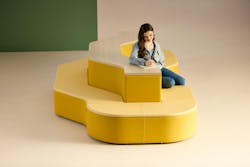 clamber_twotier_laminatetop_power_person2 clamber_twotier_laminatetop_power_person2