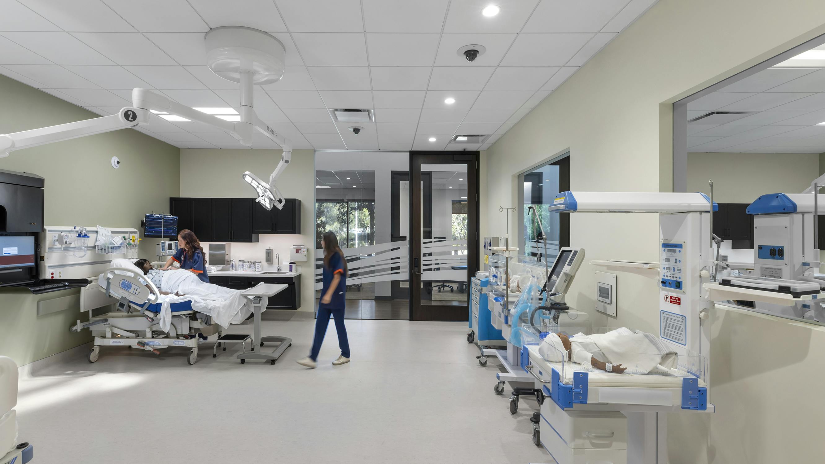 Health sciences classroom with medical equipment.